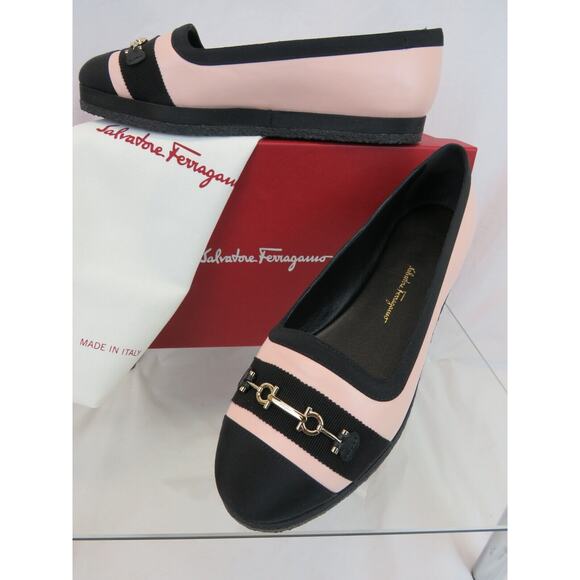 NIB SALVATORE FERRAGAMO KACY LAMB LEATHER PINK BLACK GANCINI BIT FLATS 10 C IT